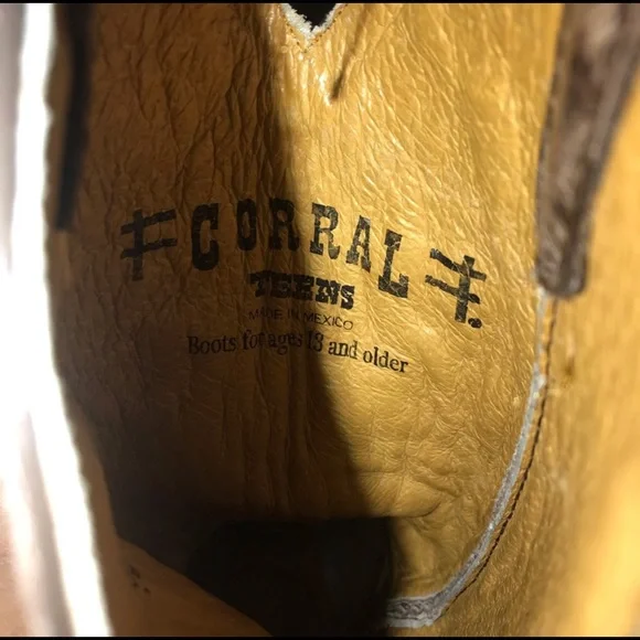 Girls Corral boots - Picture 6 of 8